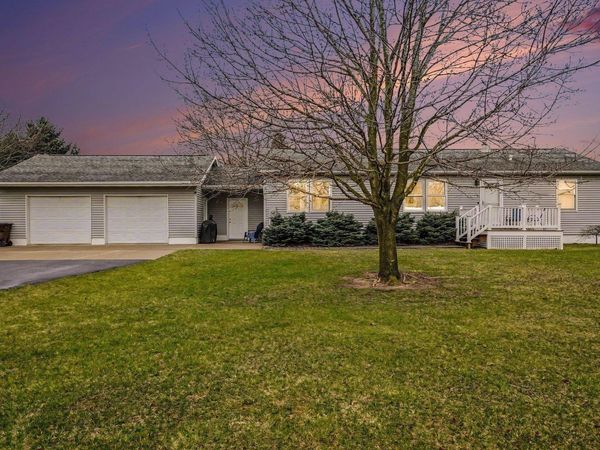 8221 Rich Road N, Alma, MI 48801