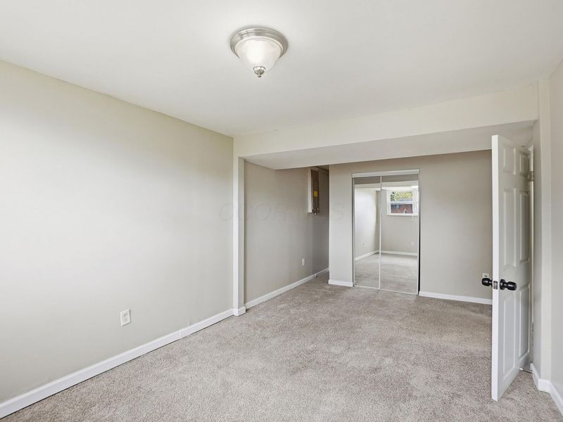 2670 Diane Place, Columbus, OH 43207 Photo 25