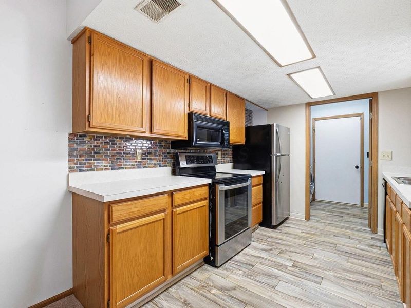 5574 Parkshire Drive, Columbus, OH 43229 Photo 16