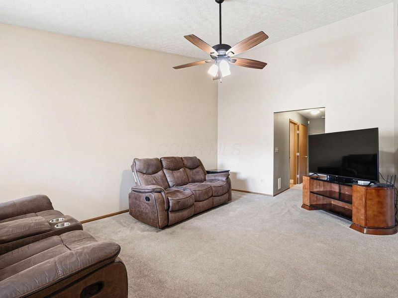 5574 Parkshire Drive, Columbus, OH 43229 Photo 5