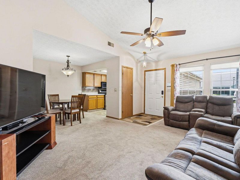 5574 Parkshire Drive, Columbus, OH 43229 Photo 8