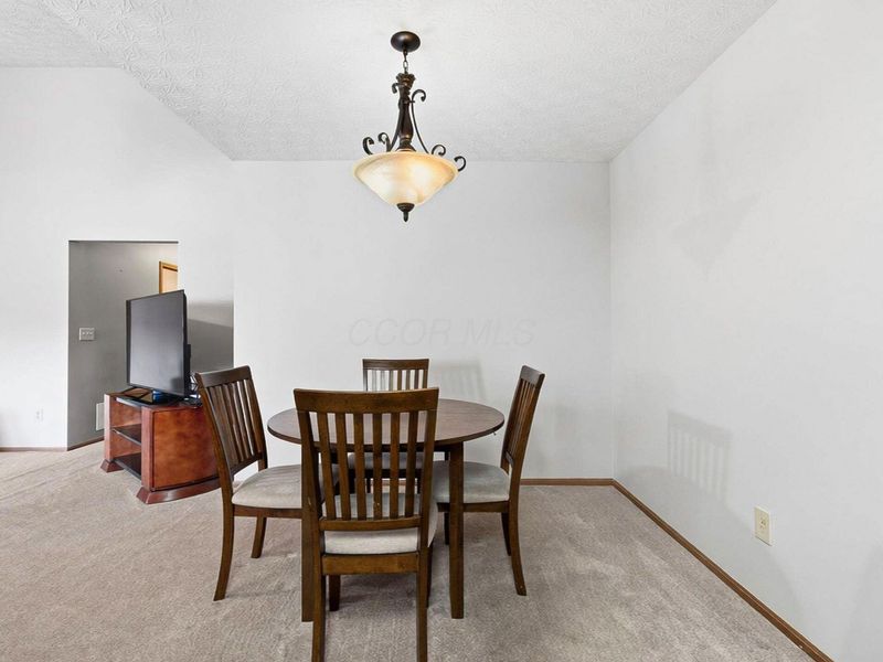 5574 Parkshire Drive, Columbus, OH 43229 Photo 9