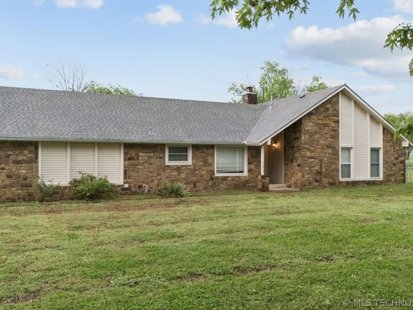 10905 E Canyon Oaks Circle , Claremore, OK 74017