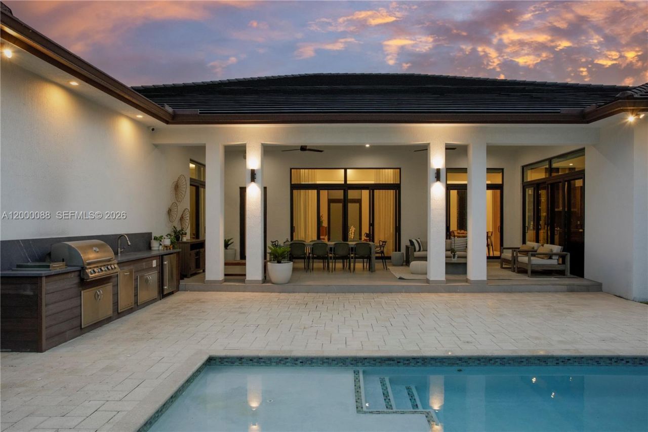 10251 SW 136th St, Miami, FL 33176 Photo