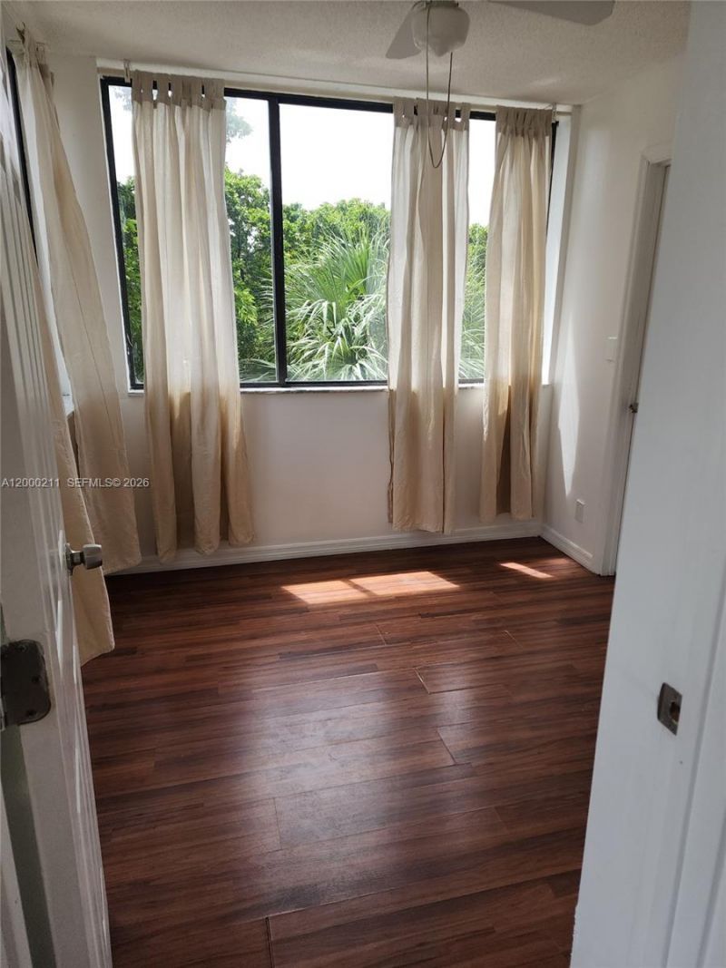 4222 Inverrary Blvd, Unit 4215, Lauderhill, FL 33319 Photo