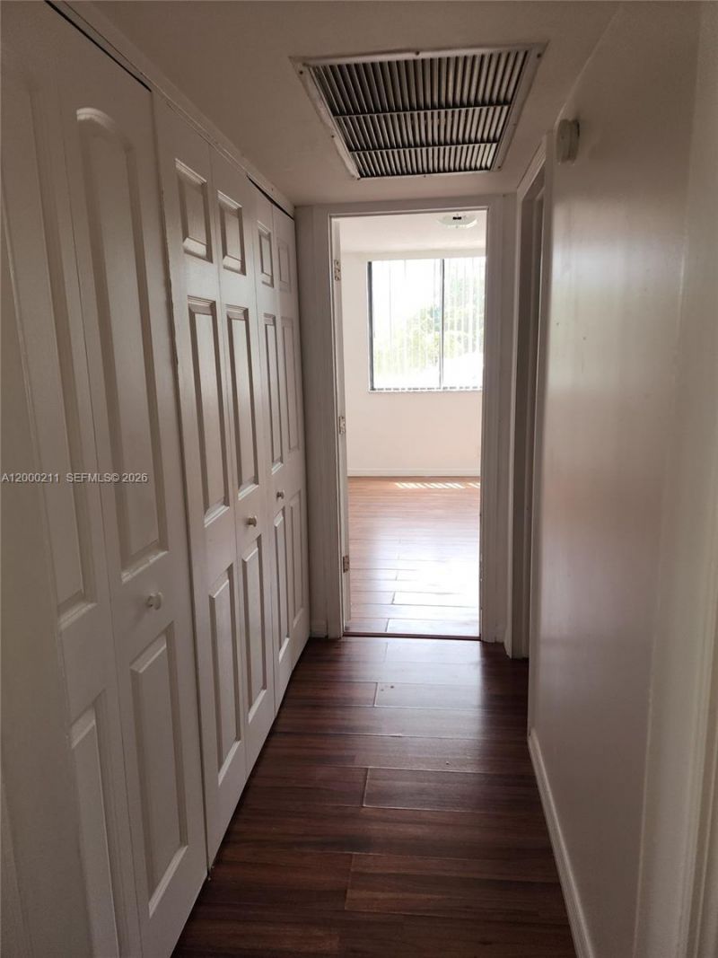 4222 Inverrary Blvd, Unit 4215, Lauderhill, FL 33319 Photo