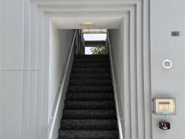 645 Palmetto Dr , Unit 12, Miami Springs, FL 33166