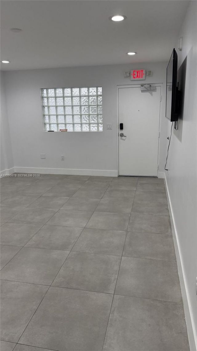 645 Palmetto Dr, Unit 12, Miami Springs, FL 33166 Photo