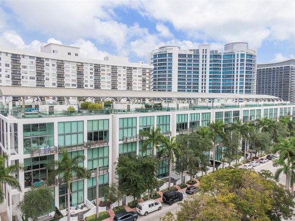 6000 Collins Ave , Unit 527, Miami Beach, FL 33140