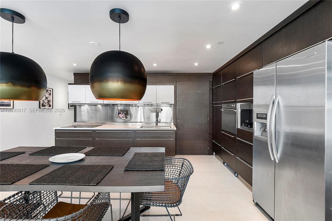 6000 Collins Ave, Unit 527, Miami Beach, FL 33140 Photo