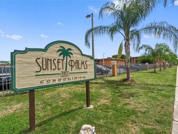 9441 SW 76th St , Unit V32, Miami, FL 33173