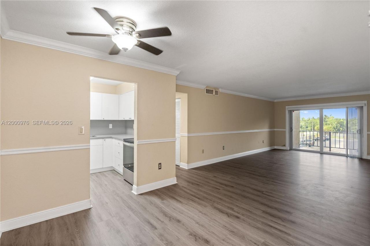 9441 SW 76th St , Unit V32, Miami, FL 33173 Photo