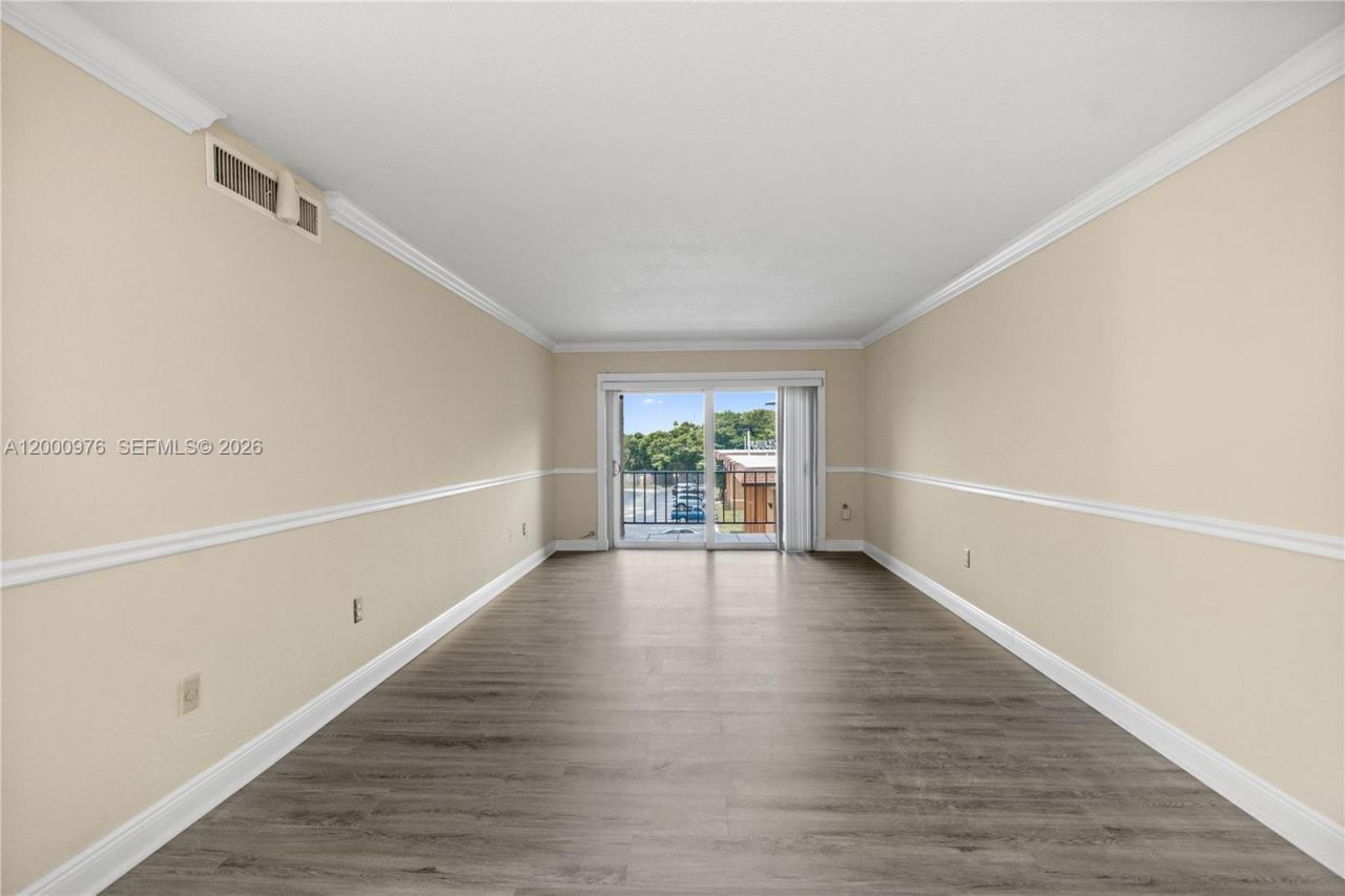 9441 SW 76th St , Unit V32, Miami, FL 33173 Photo