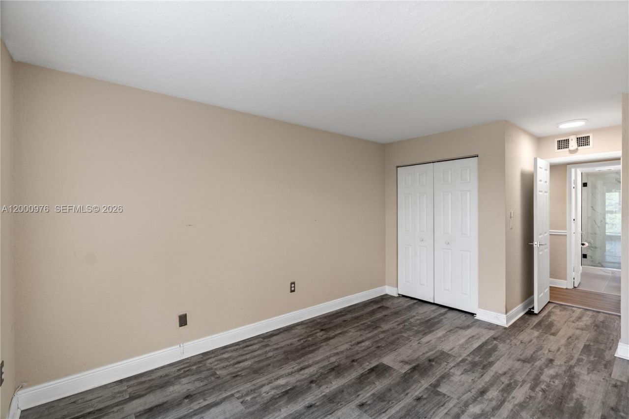 9441 SW 76th St , Unit V32, Miami, FL 33173 Photo