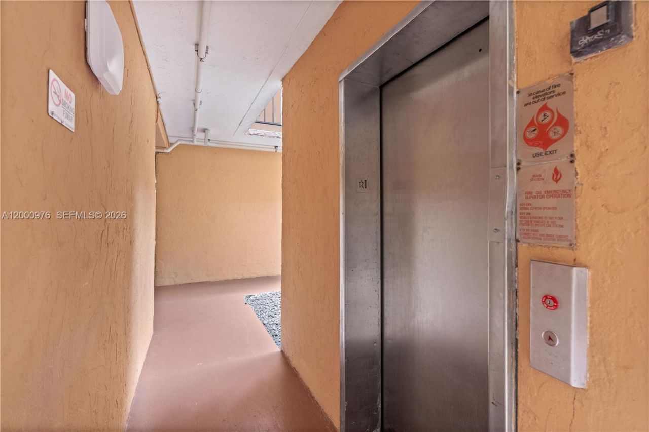 9441 SW 76th St , Unit V32, Miami, FL 33173 Photo