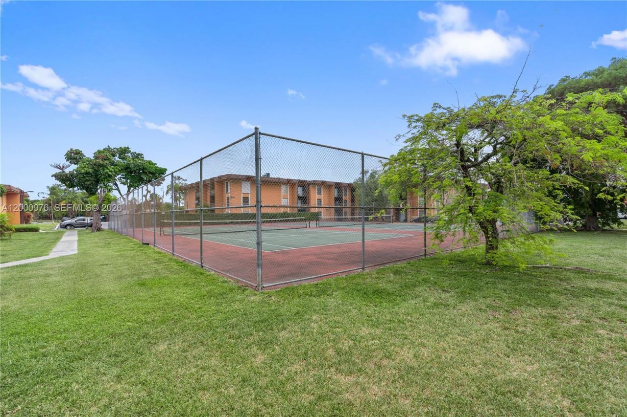 9441 SW 76th St , Unit V32, Miami, FL 33173 Photo