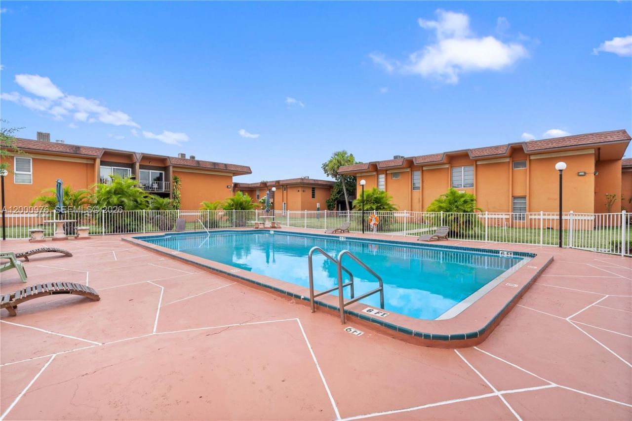 9441 SW 76th St , Unit V32, Miami, FL 33173 Photo