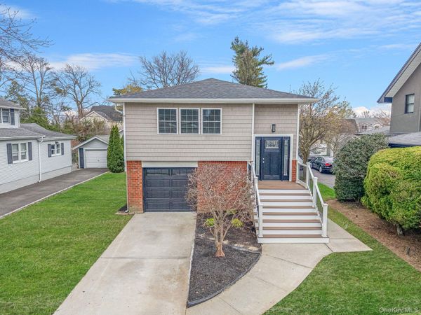 3394 Lufberry Avenue , Wantagh, NY 11793