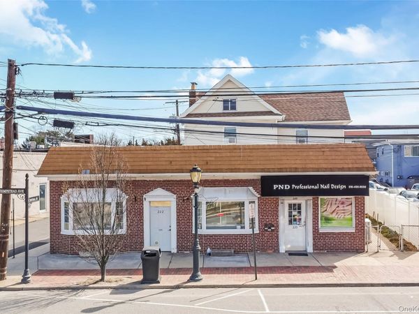 222 HEMPSTEAD Avenue , Lynbrook, NY 11563