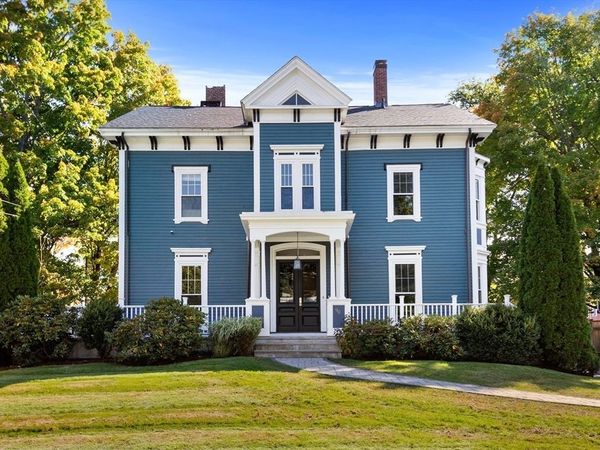 90 Maple Pl, Dedham, MA 02026