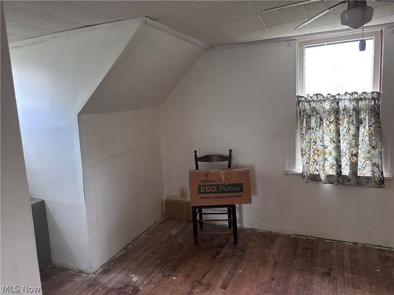 8698 Howland Springs Road, Warren, OH 44484 Photo 5