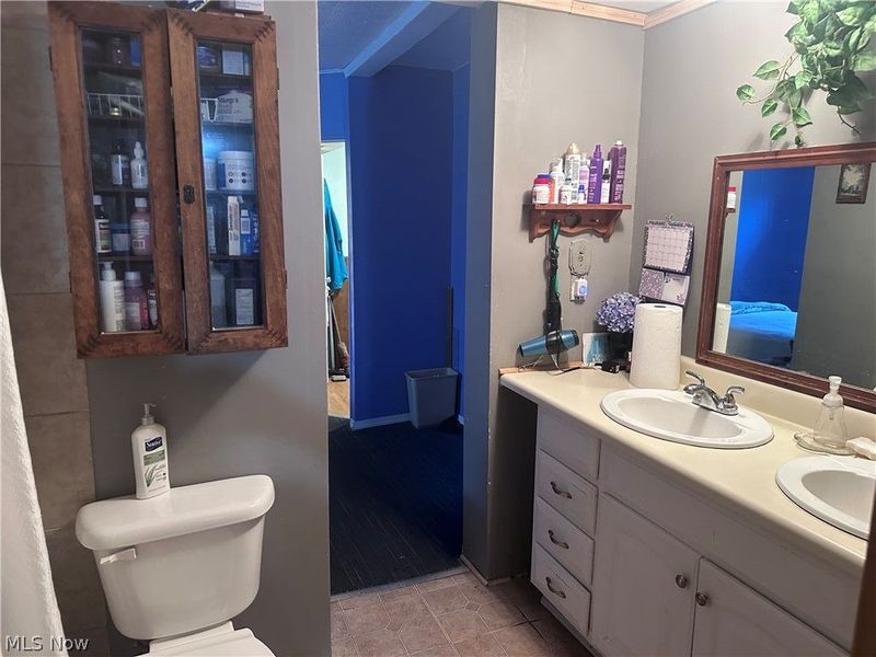 8698 Howland Springs Road, Warren, OH 44484 Photo 6