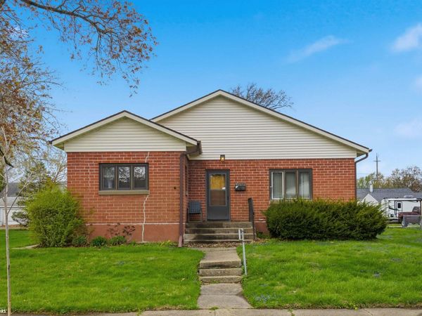 2107 S Central Avenue, Burlington, IA 52601