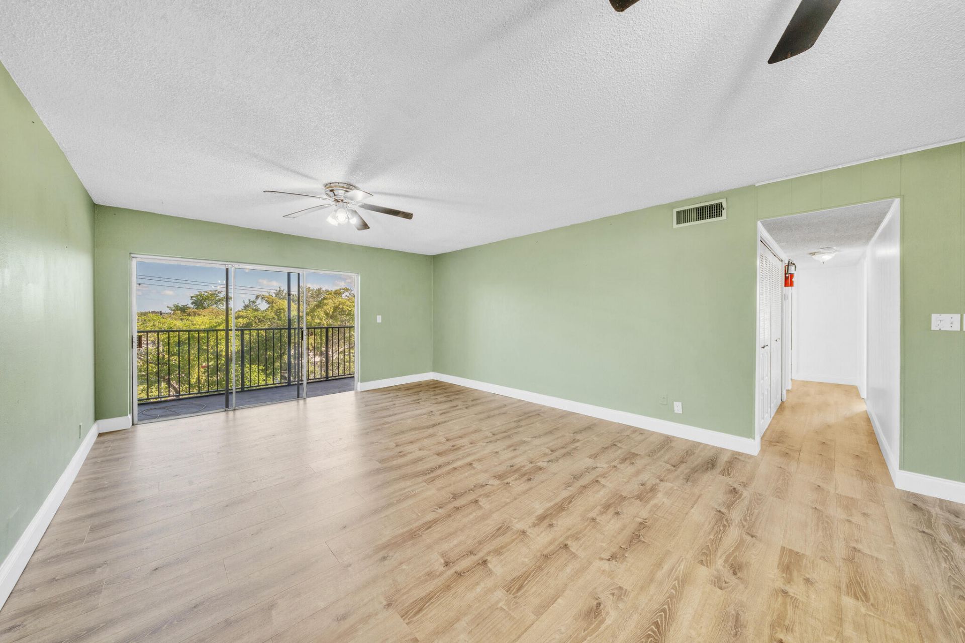 7541 NW 16th Street, Unit 1411, Plantation, FL 33313 Photo