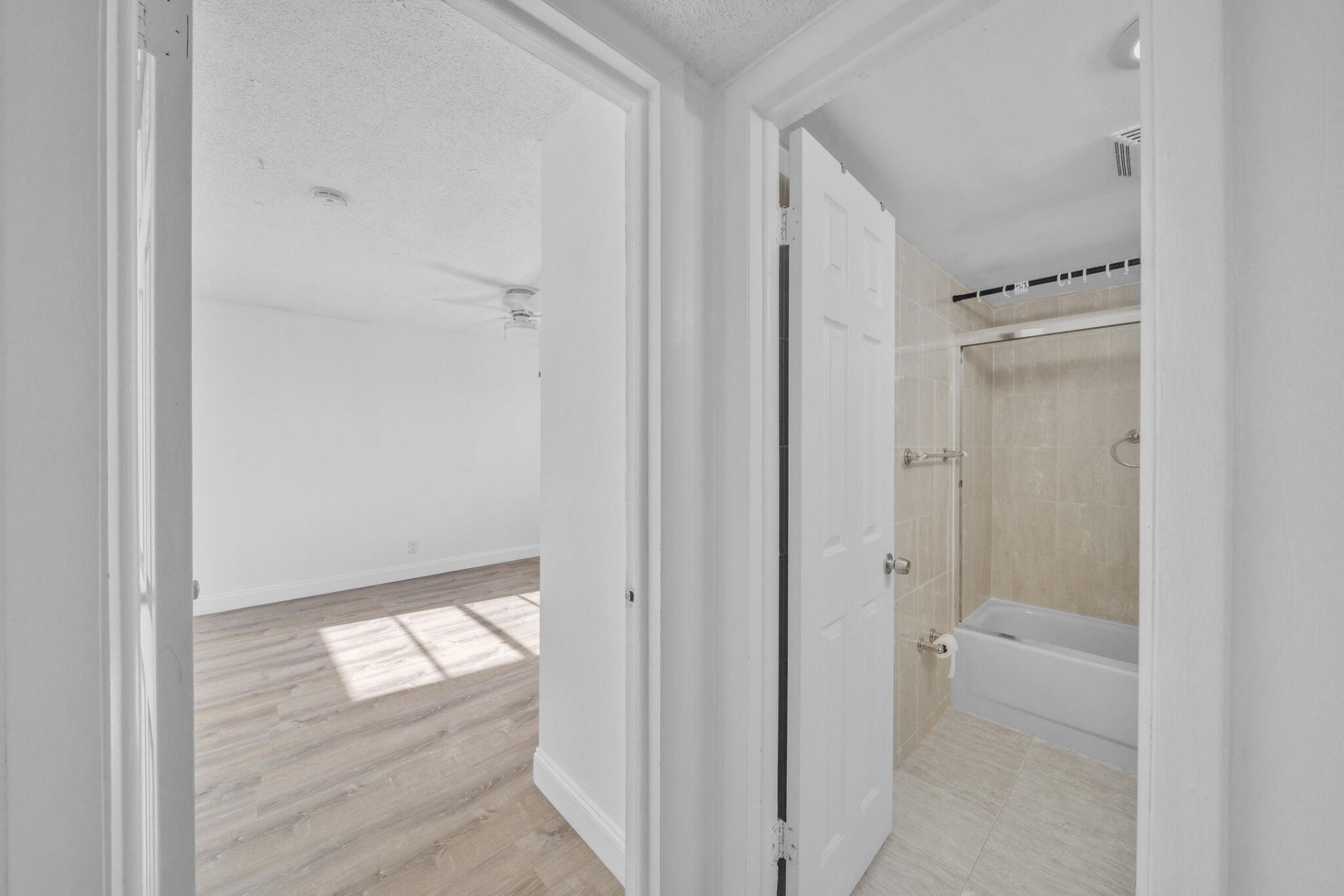 7541 NW 16th Street, Unit 1411, Plantation, FL 33313 Photo