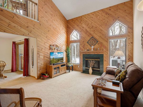 8693 Norway Street NW, Coon Rapids, MN 55433