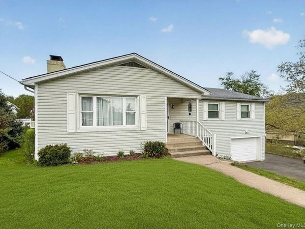 17 Regina Road, Highland Falls, NY 10928