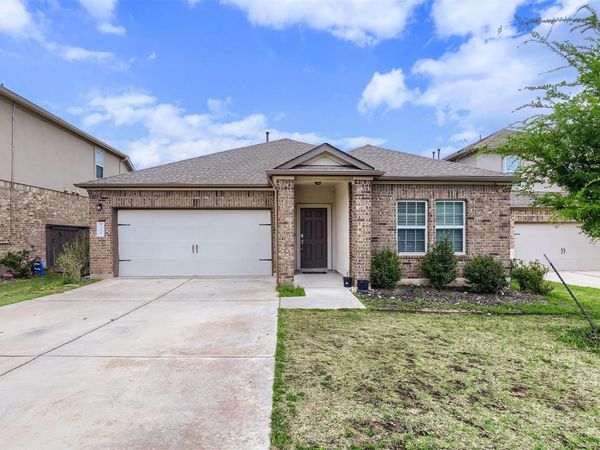 721 Mallow RD , Leander, TX 78641