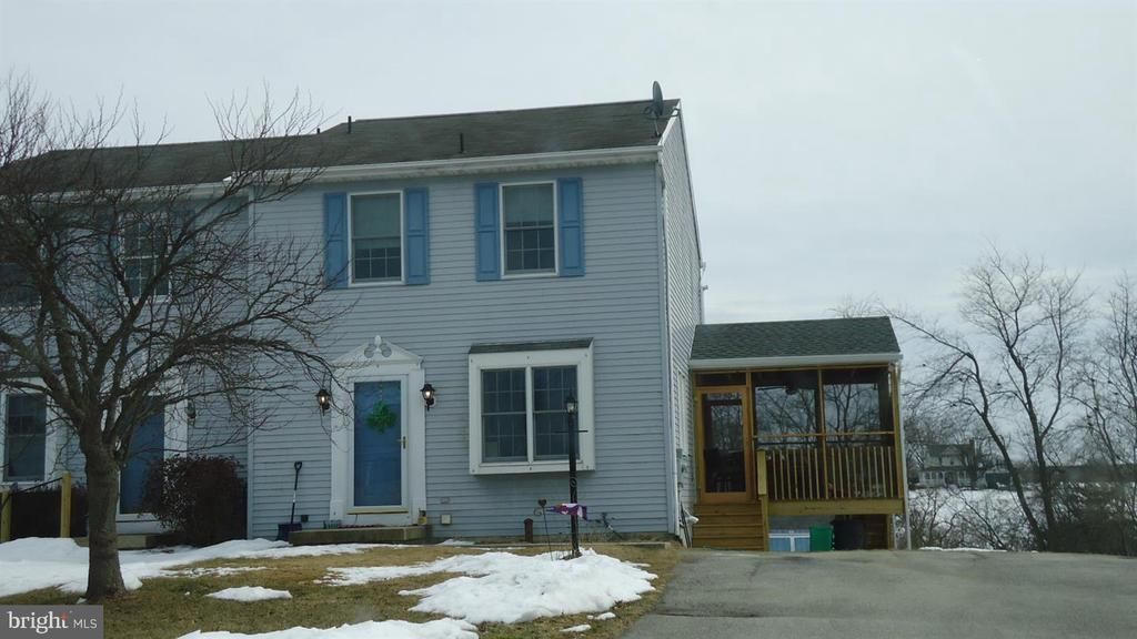 120 SHAWNEE DRIVE  Stewartstown, PA 17363