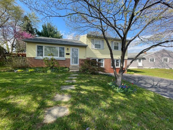 113 E WOODLAND DRIVE, MECHANICSBURG, PA 17055