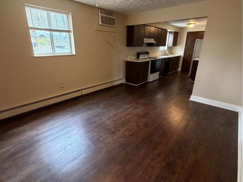 21 Wayne Street, Unit 1, Niles, OH 44446 Photo 5