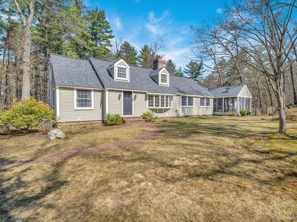 76 Mill Rd, Boxford, MA 01921