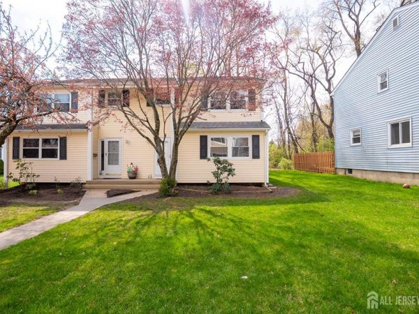 26 Davids Court, Dayton, NJ 08810