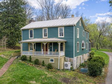 320 Enfield Rd , Lexington, VA 24450