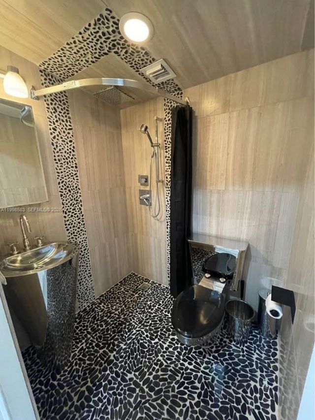 209 N Fort Lauderdale Beach Blvd, Unit 12E, Fort Lauderdale, FL 33304 Photo