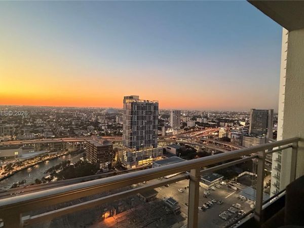 92 SW 3rd St, Unit 3607, Miami, FL 33130