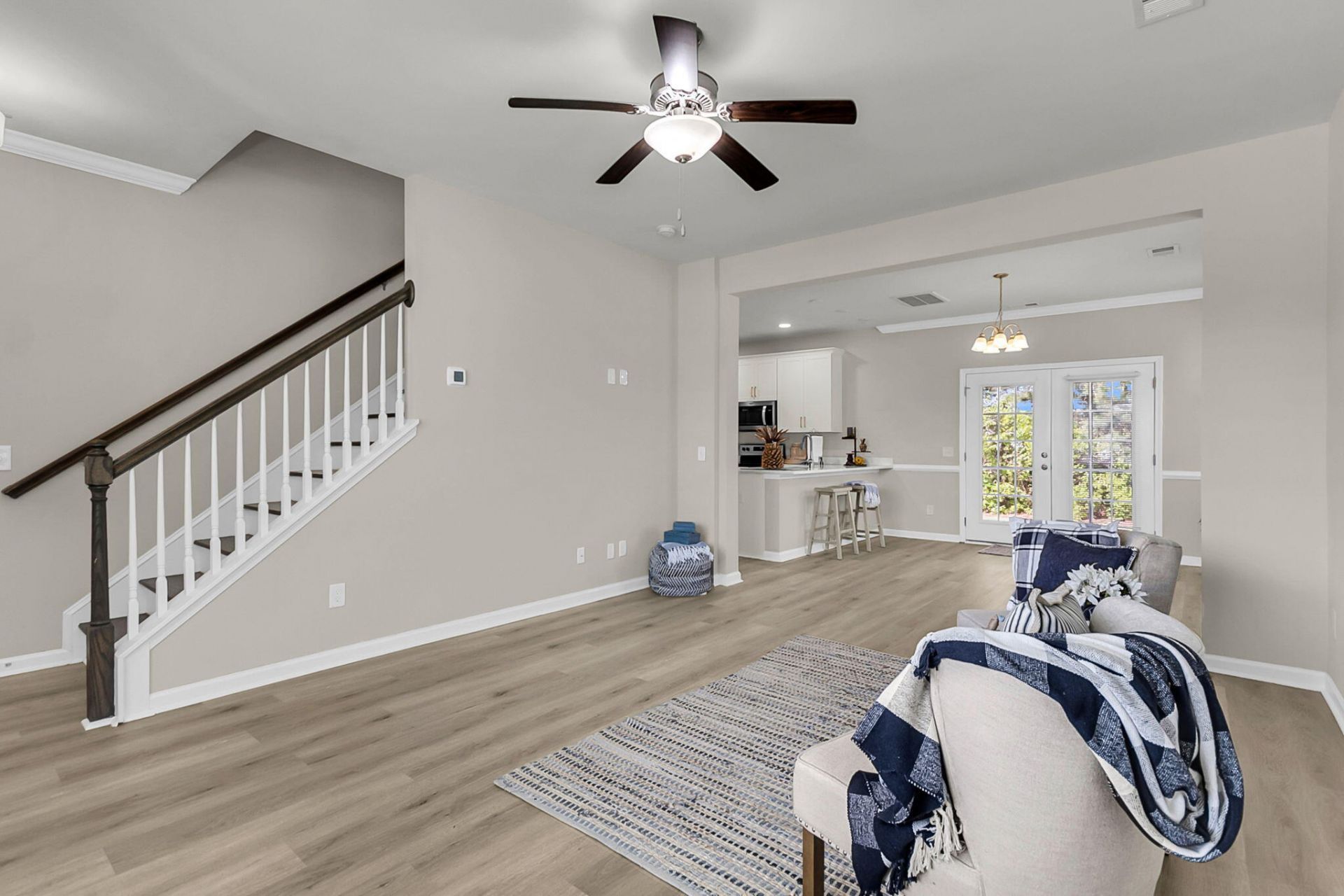 245 Mcclellan Way Photo 10