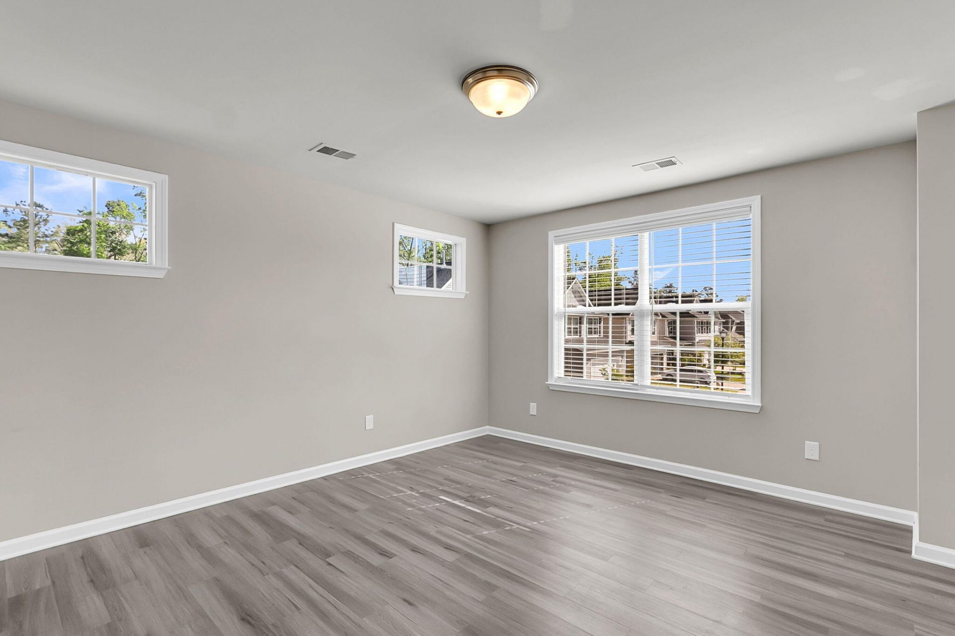 245 Mcclellan Way Photo 31