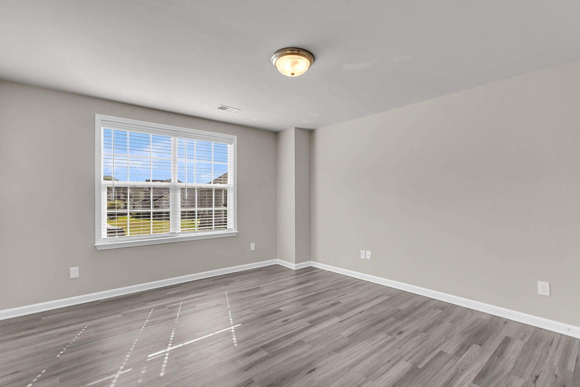 245 Mcclellan Way Photo 32