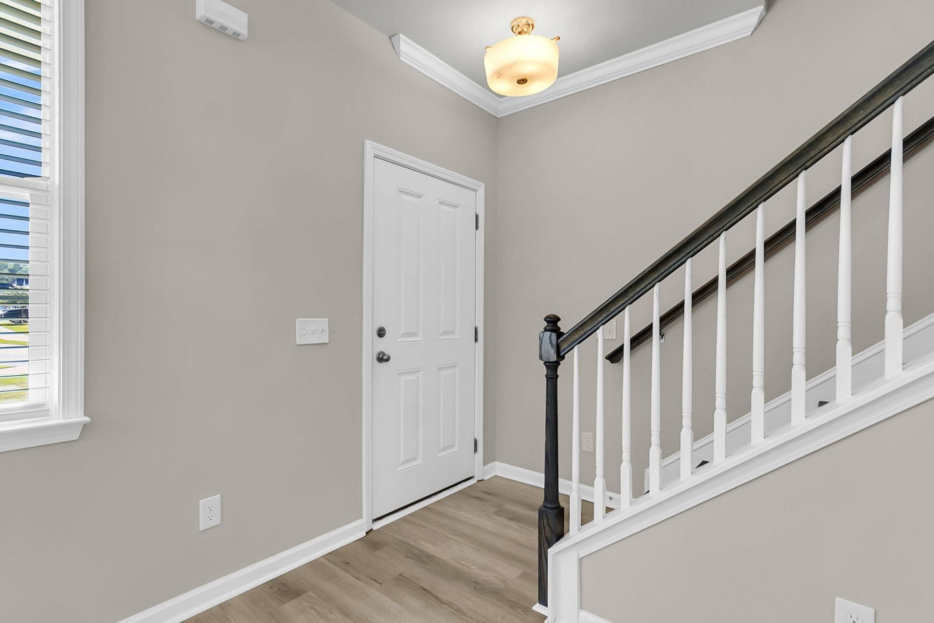 245 Mcclellan Way Photo 8