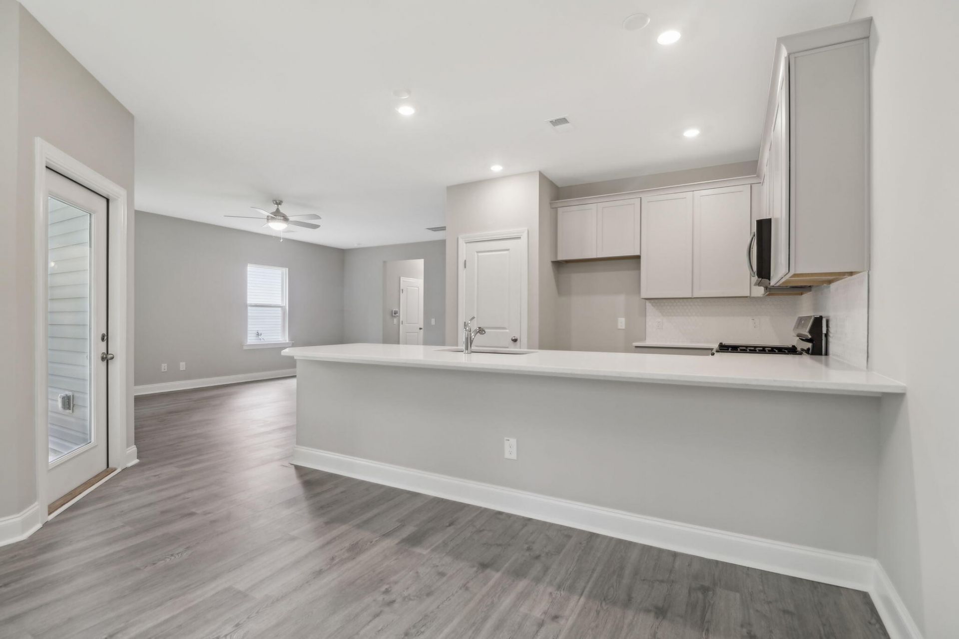 5081 Buggs Lane Photo 4