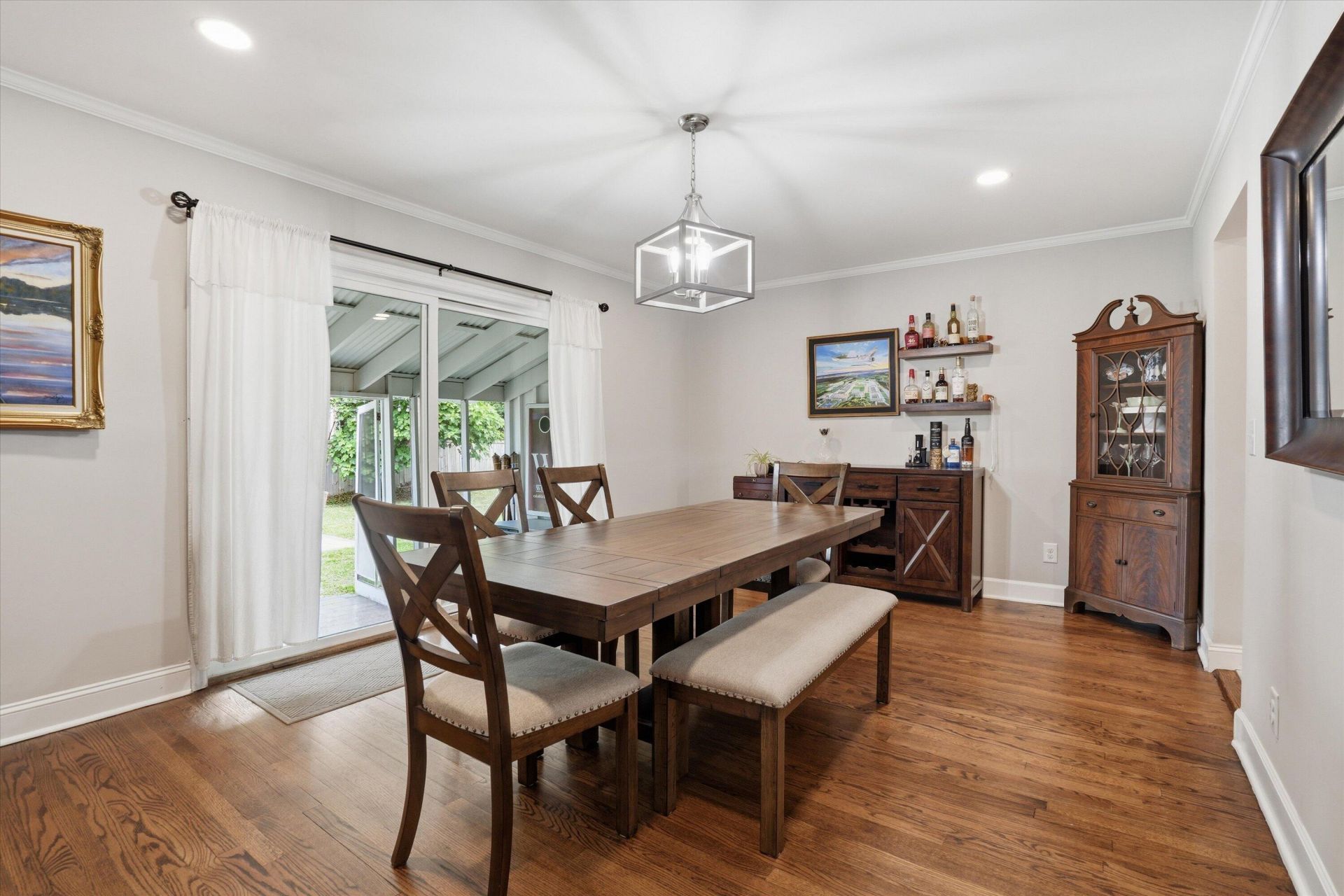 2388 Erskine Avenue Photo 12