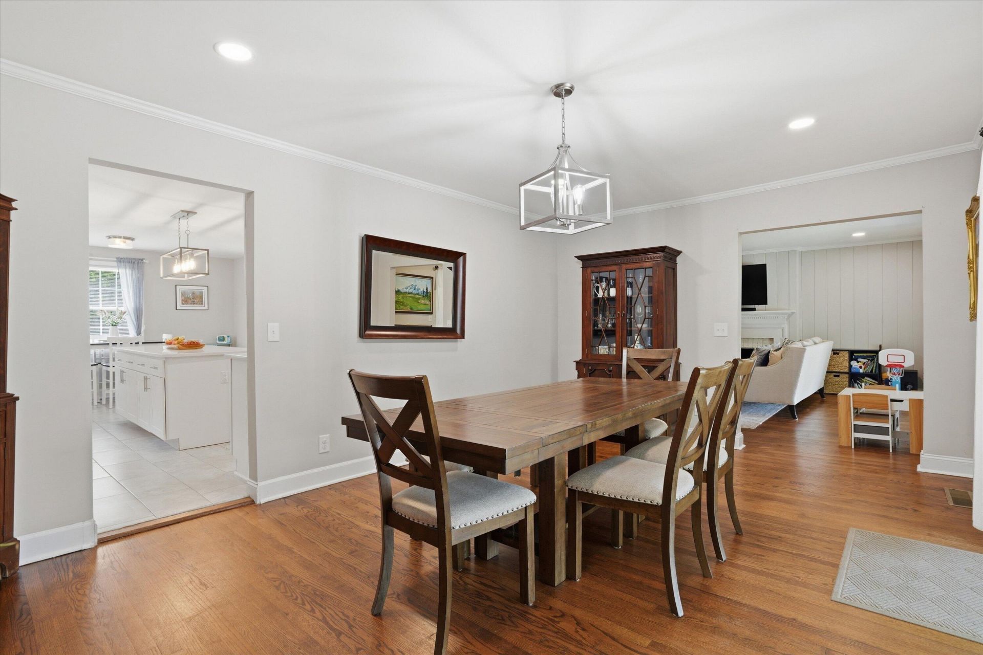 2388 Erskine Avenue Photo 13