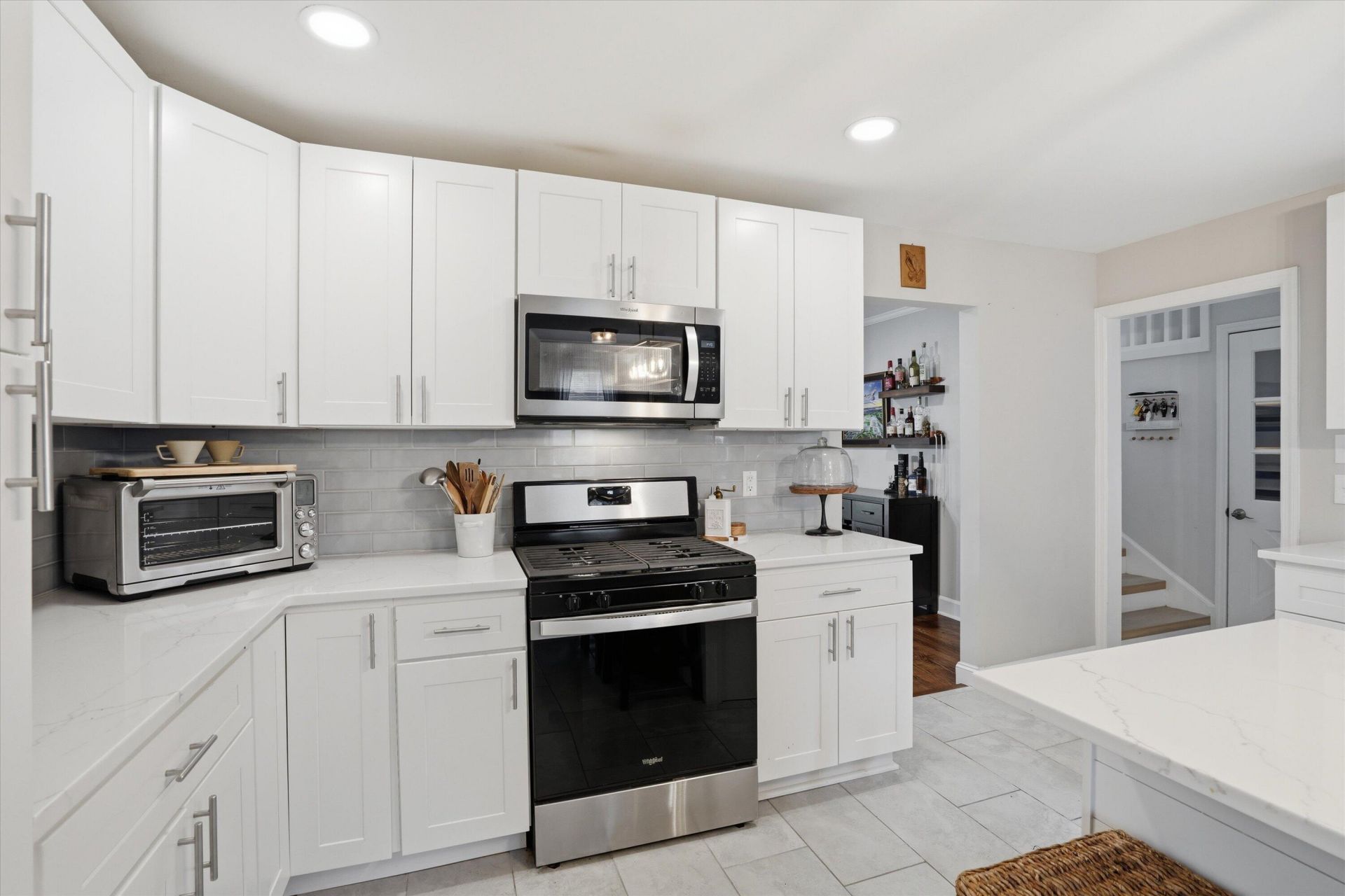 2388 Erskine Avenue Photo 18