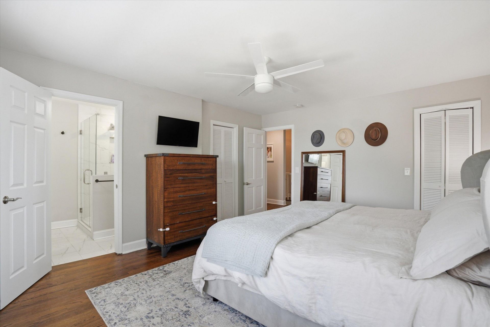 2388 Erskine Avenue Photo 24