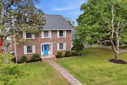 2388 Erskine Avenue photo 4